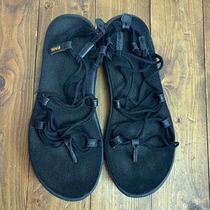 Teva Womens size 8 black Voya sandals
